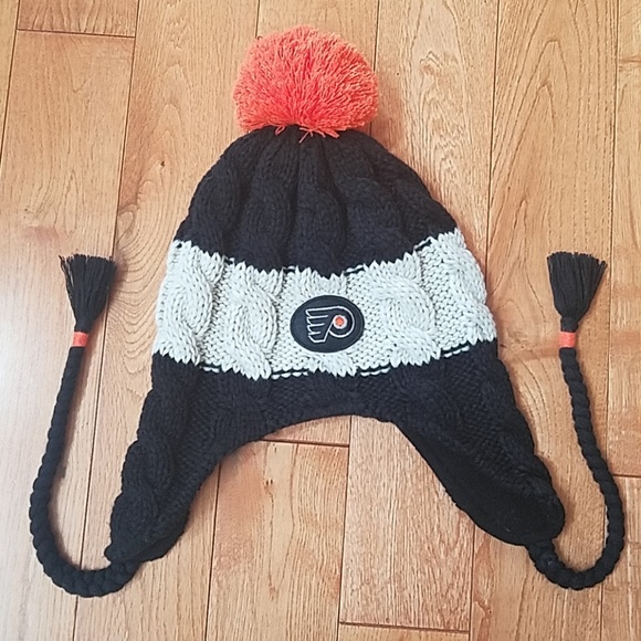 flyers pom pom hat